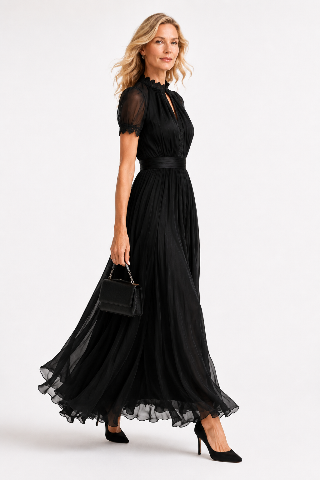 Flavia • Vestido Largo Negro con Escote Tipo Lágrima y Ribete de Encaje