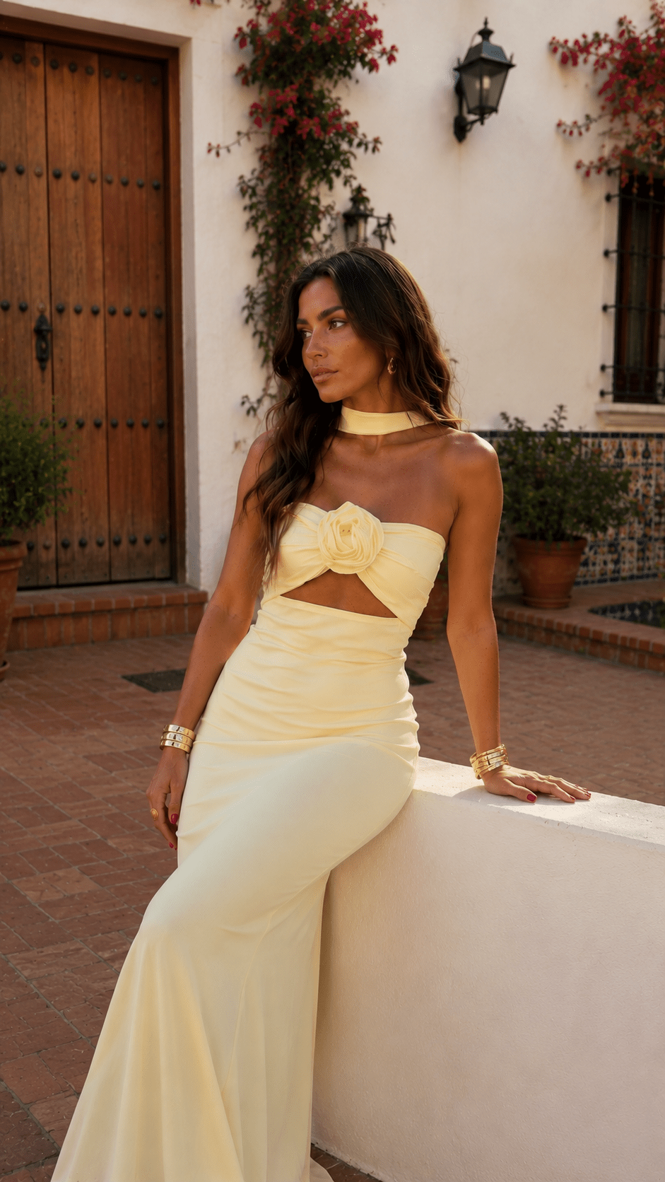 Silvia™ | Vestido largo con adorno de rosa